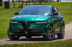 Research 2025 Alfa Romeo Tonale